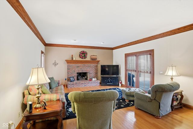 6010 Fawnwood Drive, Greenwood, IN 46143