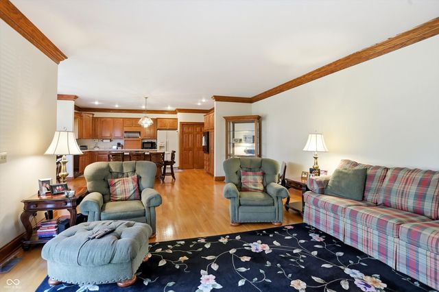 6010 Fawnwood Drive, Greenwood, IN 46143