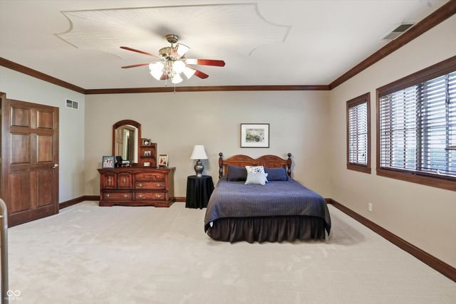 6010 Fawnwood Drive, Greenwood, IN 46143