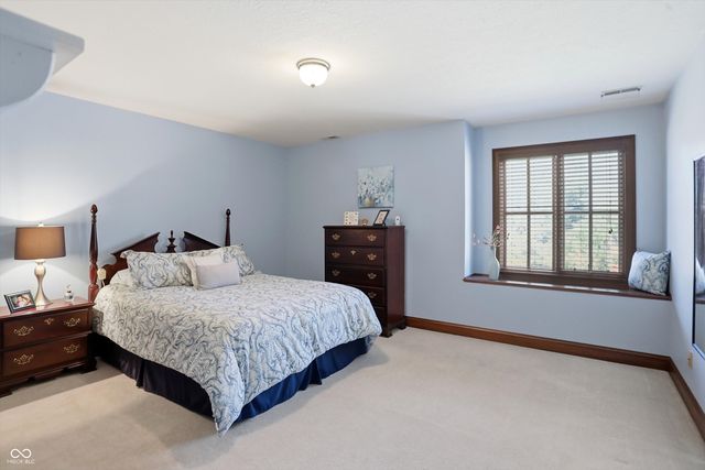 6010 Fawnwood Drive, Greenwood, IN 46143