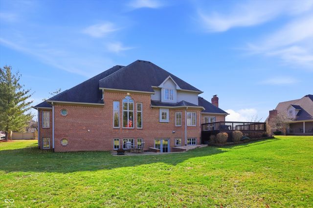 6010 Fawnwood Drive, Greenwood, IN 46143