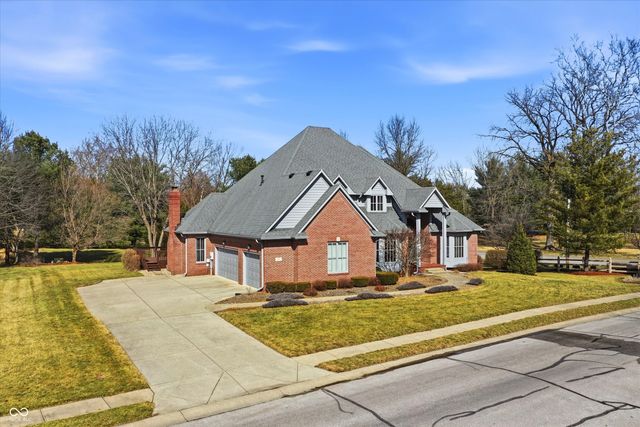 6010 Fawnwood Drive, Greenwood, IN 46143