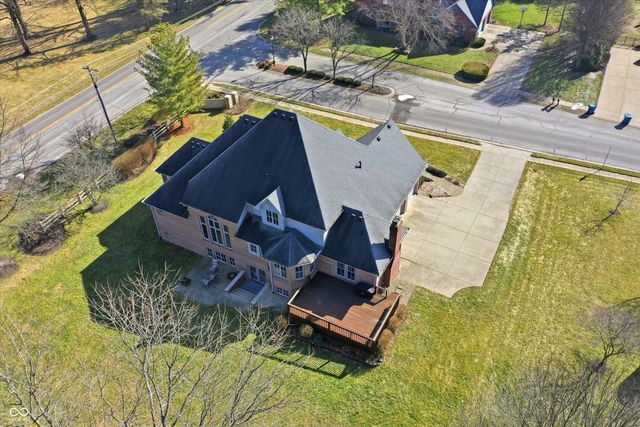 6010 Fawnwood Drive, Greenwood, IN 46143
