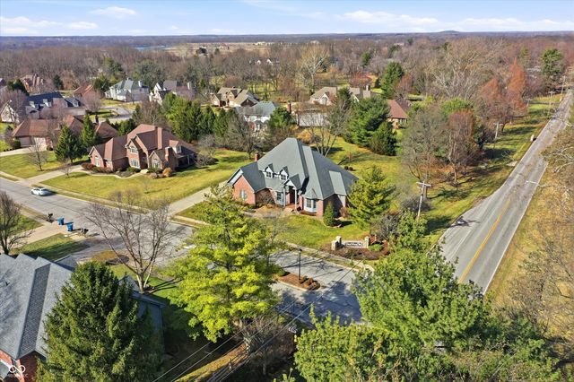 6010 Fawnwood Drive, Greenwood, IN 46143