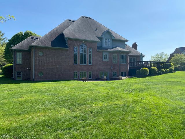 6010 Fawnwood Drive, Greenwood, IN 46143