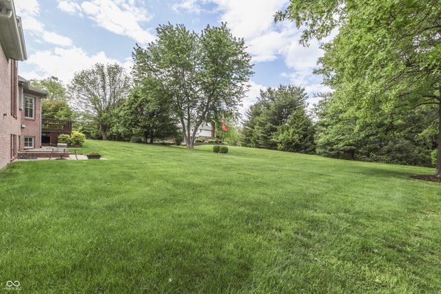 6010 Fawnwood Drive, Greenwood, IN 46143