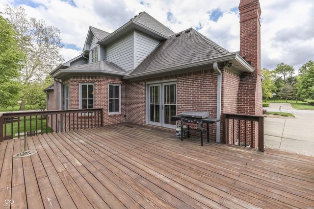 6010 Fawnwood Drive, Greenwood, IN 46143