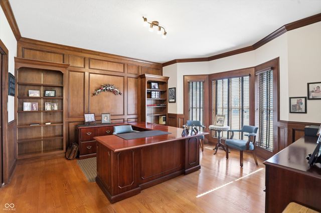 6010 Fawnwood Drive, Greenwood, IN 46143