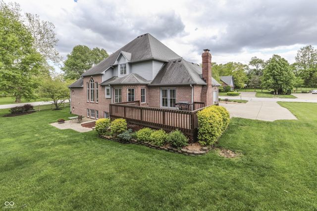 6010 Fawnwood Drive, Greenwood, IN 46143