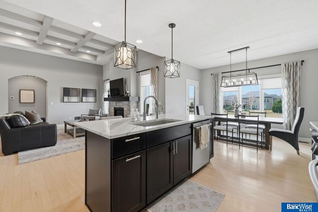 9801 S 30 Street, Lincoln, NE 68516