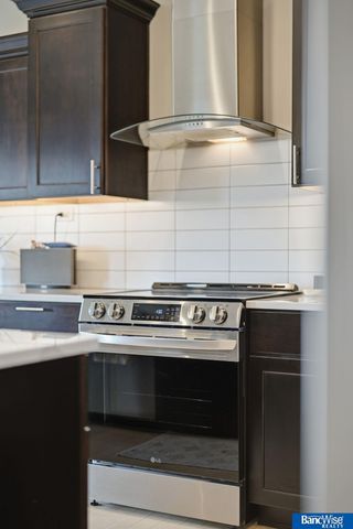 9801 S 30 Street, Lincoln, NE 68516