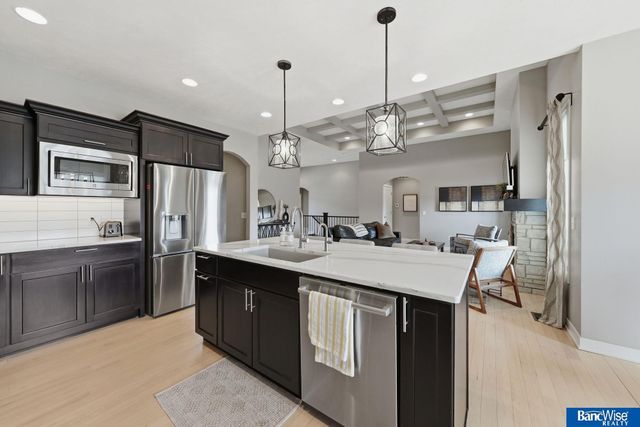 9801 S 30 Street, Lincoln, NE 68516