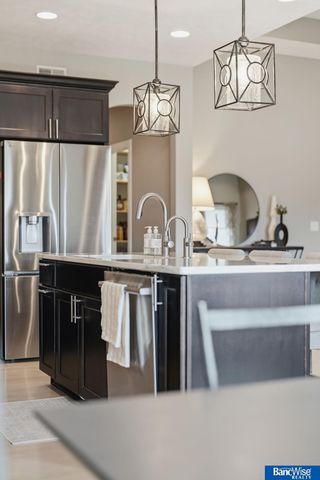 9801 S 30 Street, Lincoln, NE 68516