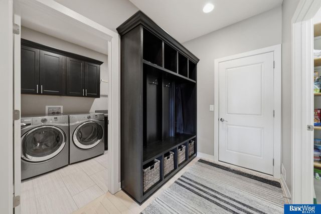 9801 S 30 Street, Lincoln, NE 68516