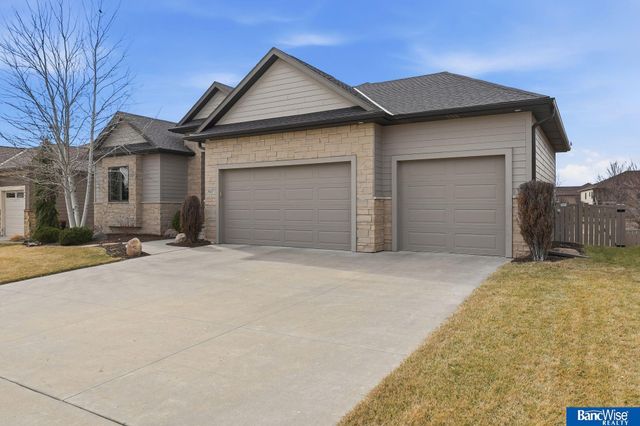 9801 S 30 Street, Lincoln, NE 68516