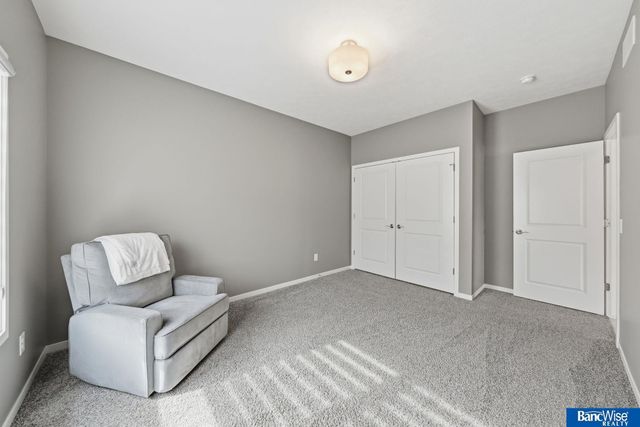 9801 S 30 Street, Lincoln, NE 68516