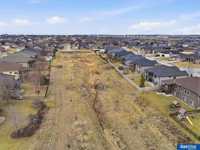 9801 S 30 Street, Lincoln, NE 68516