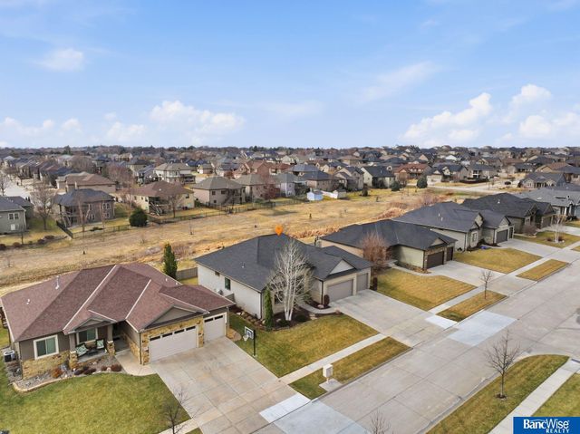 9801 S 30 Street, Lincoln, NE 68516