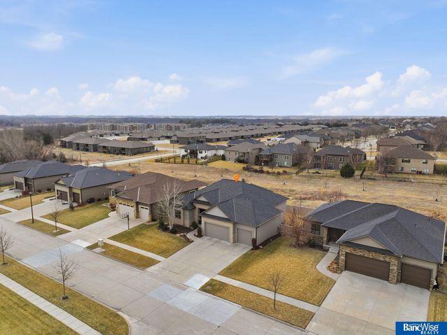 9801 S 30 Street, Lincoln, NE 68516