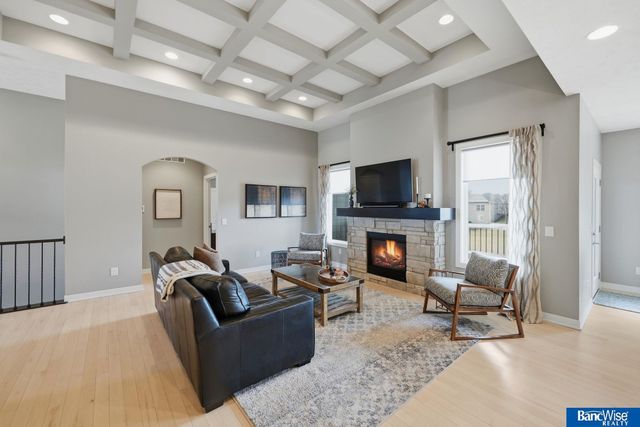 9801 S 30 Street, Lincoln, NE 68516