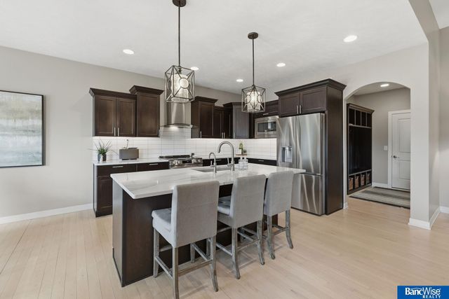 9801 S 30 Street, Lincoln, NE 68516