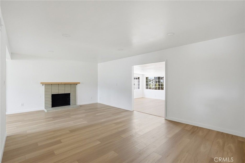 Image 16 of property listing at 1203 Bauer, Santa Maria, CA 93455