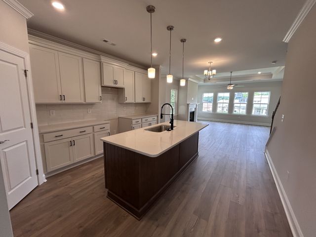 6502 Ripple Ridge Ct, Columbia, TN 38401