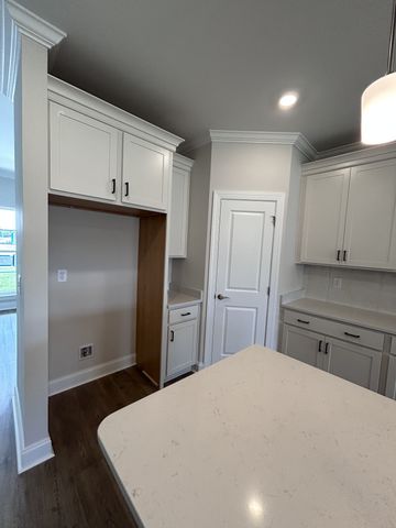 6502 Ripple Ridge Ct, Columbia, TN 38401