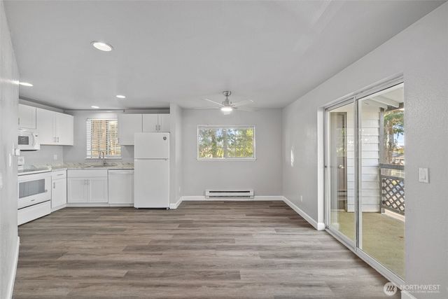 23110 30th Ave S, Des Moines, WA 98198