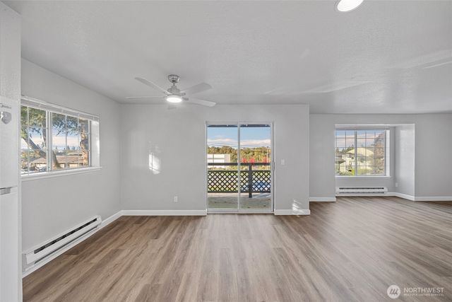 23110 30th Ave S, Des Moines, WA 98198