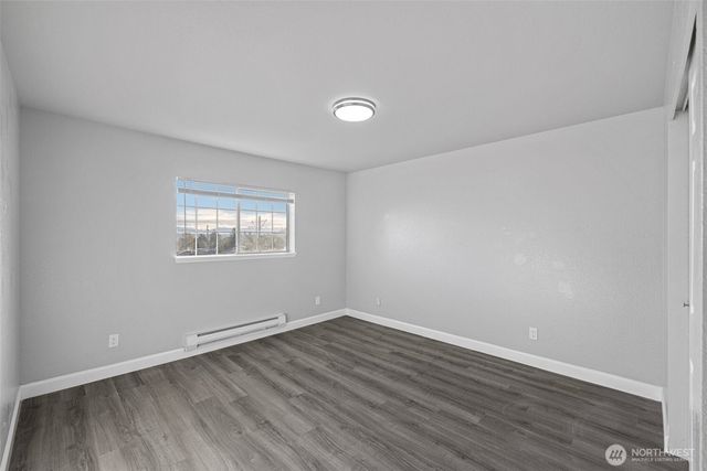 23110 30th Ave S, Des Moines, WA 98198