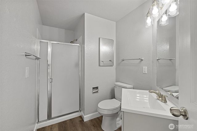 23110 30th Ave S, Des Moines, WA 98198