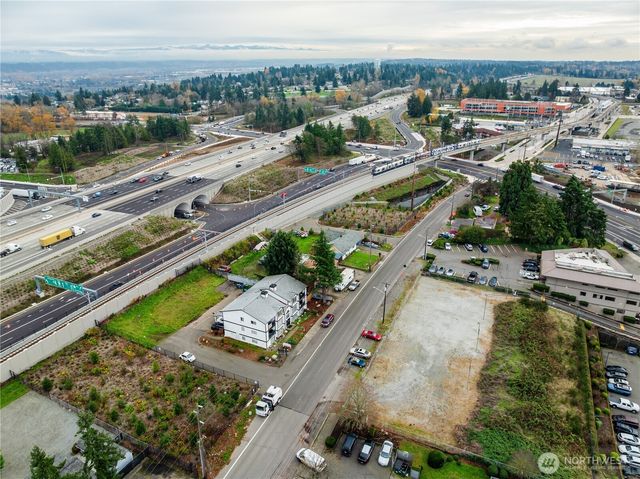 23110 30th Ave S, Des Moines, WA 98198