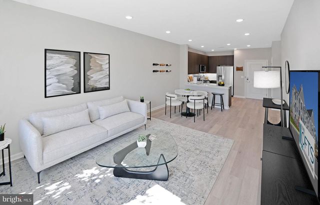 513 BERKELEY LN, Blackwood, NJ 08012