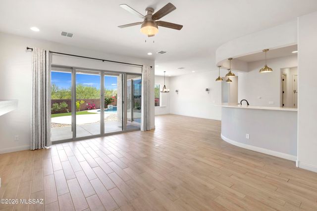 756 E Nubra Valley Place, Oro Valley, AZ 85755