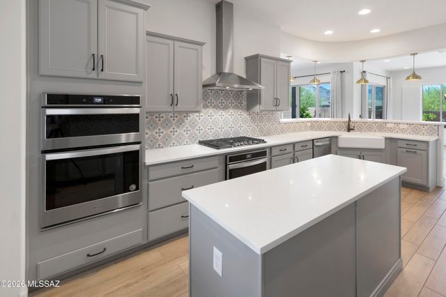 756 E Nubra Valley Place, Oro Valley, AZ 85755