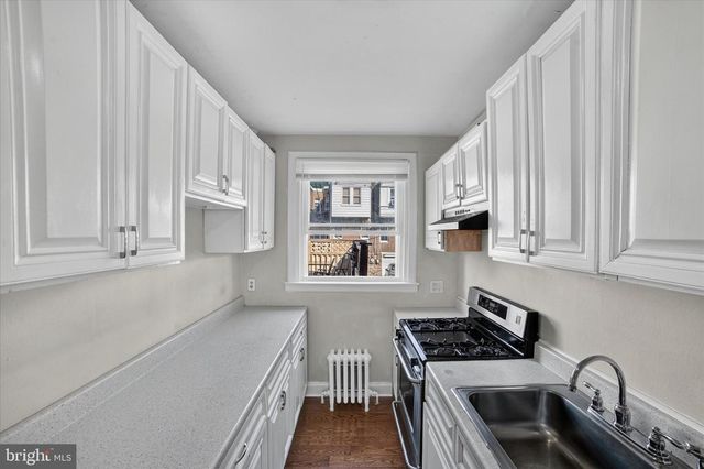 408 E SLOCUM ST, Philadelphia, PA 19119