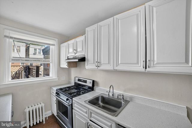 408 E SLOCUM ST, Philadelphia, PA 19119