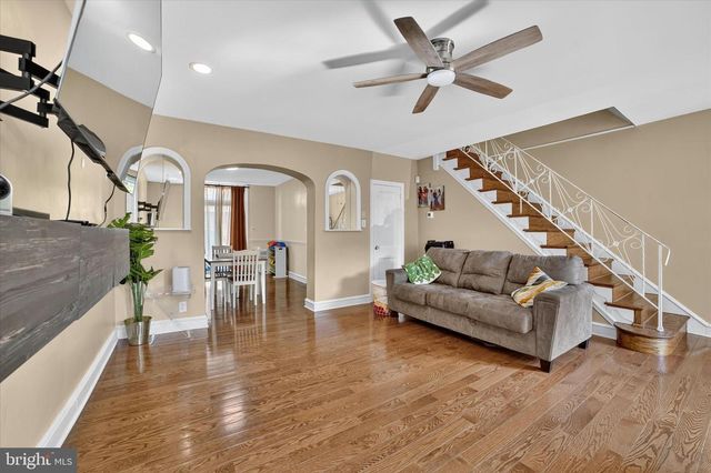 408 E SLOCUM ST, Philadelphia, PA 19119