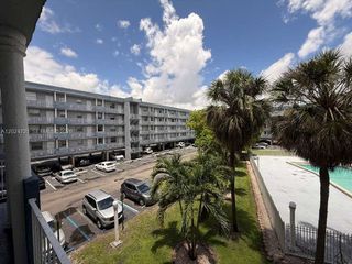 1655 W 44th Pl 302, Hialeah, FL 33012