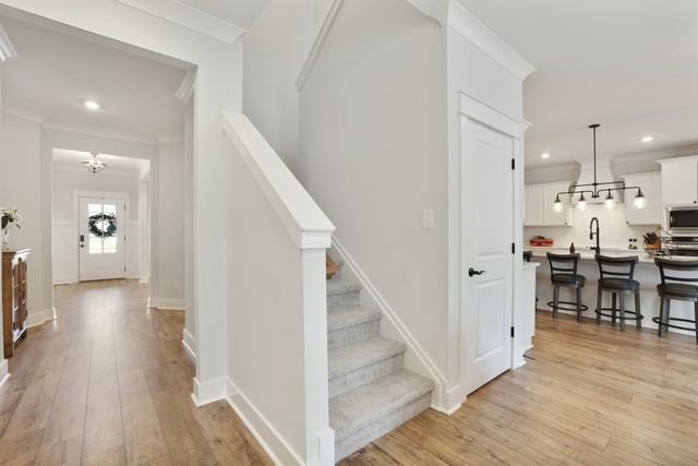 7708 Woodford Dr, Fairview, TN 37062