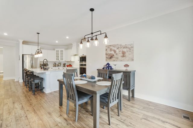 7708 Woodford Dr, Fairview, TN 37062