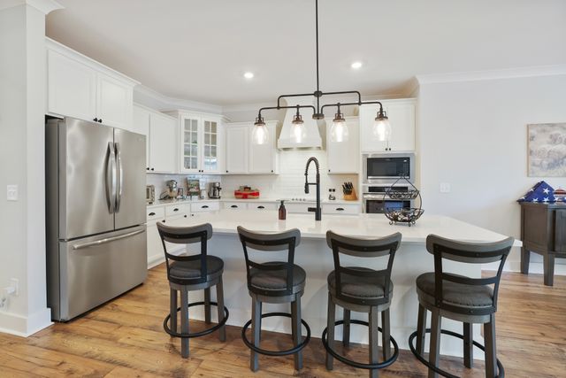 7708 Woodford Dr, Fairview, TN 37062