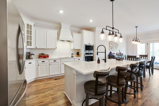 7708 Woodford Dr, Fairview, TN 37062