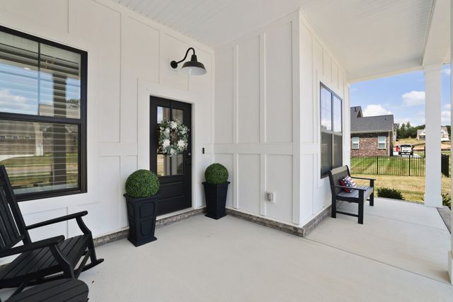 7708 Woodford Dr, Fairview, TN 37062