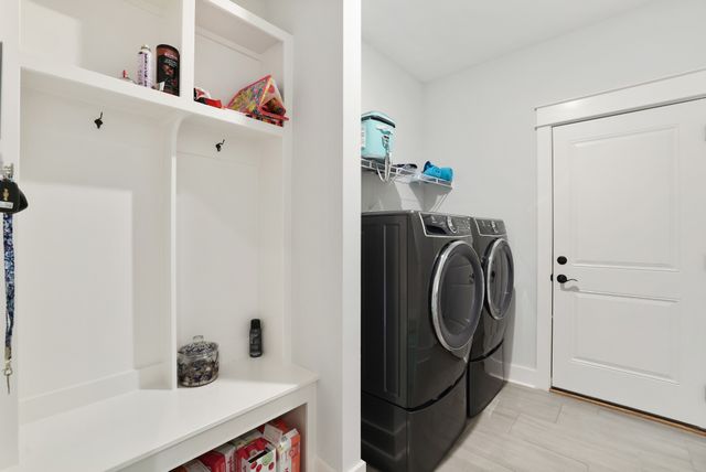 7708 Woodford Dr, Fairview, TN 37062