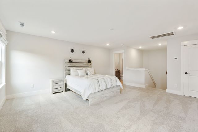 7708 Woodford Dr, Fairview, TN 37062