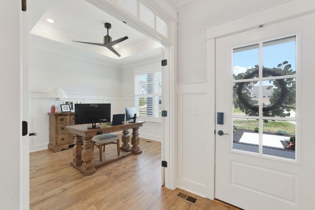 7708 Woodford Dr, Fairview, TN 37062