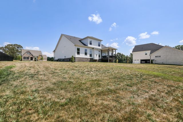 7708 Woodford Dr, Fairview, TN 37062