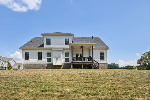 7708 Woodford Dr, Fairview, TN 37062